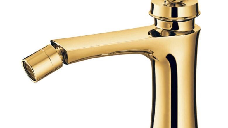 Armatura złota – odmień łazienkę eleganckimi akcesoriami