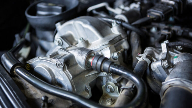 Na czym polega odbudowa fabryczna long block w silniku?