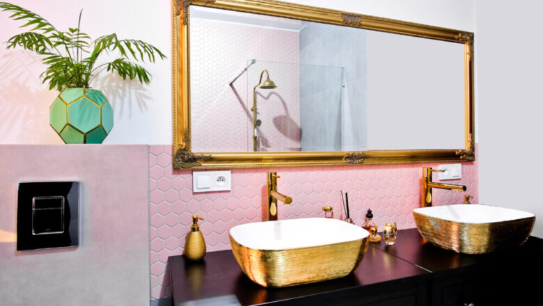 Łazienka w stylu Eklektycznym: Jak połączyć różne style i kultury w jednej przestrzeni?