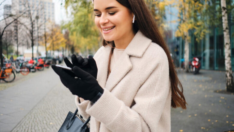 Rękawiczki damskie w sezonie jesień-zima: styl i funkcjonalność