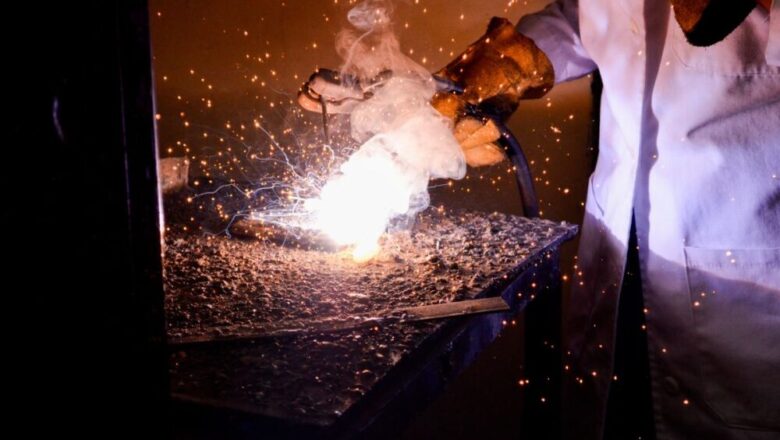 Naprawa rękawic metalowych – na czym polega?