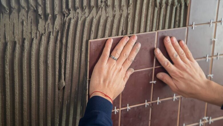 Obróbka płytek ceramicznych metodą na mokro