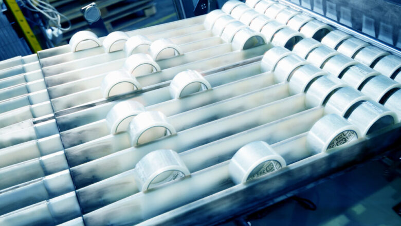 Jak wybrać taśmę klejącą? Kluczowe pytania